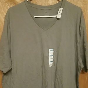 Old Navy V-neck t-shirt